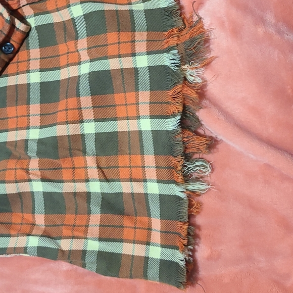 Men's Shirt - Picture 7 of 7